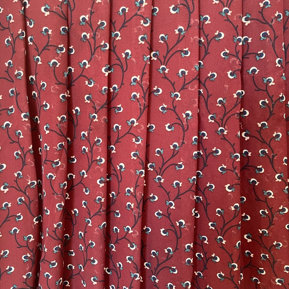 BOGO Old Navy Maroon Pleated Mini Skirt - Picture 4 of 7